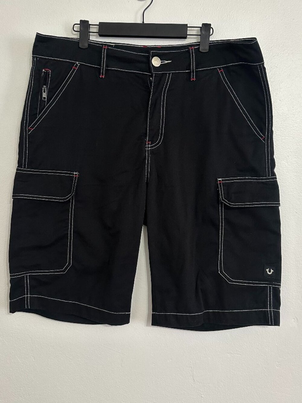 True Religion Black Contrast Stitch Cargo Shorts 34